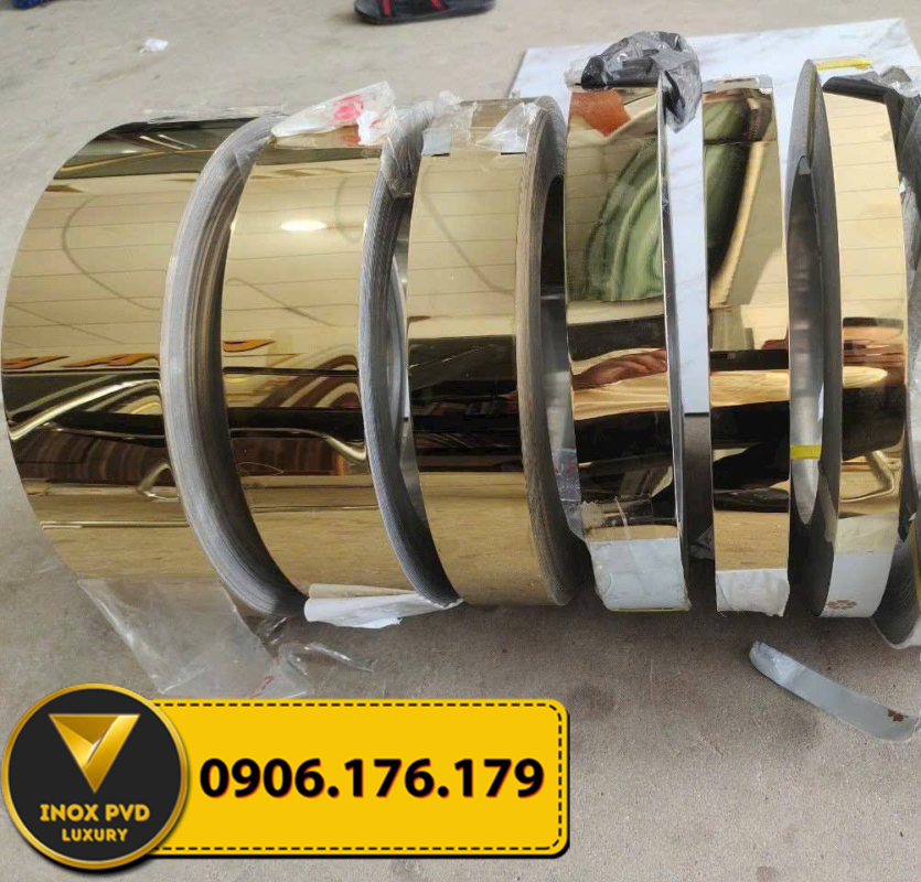 Nẹp trang trí Vinh tại Nghi Lộc giúp tạo đường nét rõ ràng và tăng tính thẩm mỹ cho tường, vách nội thất.