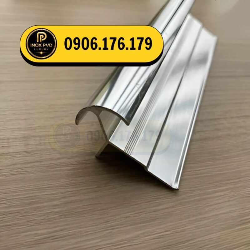 Nẹp bo góc dương 2 cánh MY10 Hải Châu Đà Nẵng giúp bảo vệ góc vuông và hoàn thiện công trình