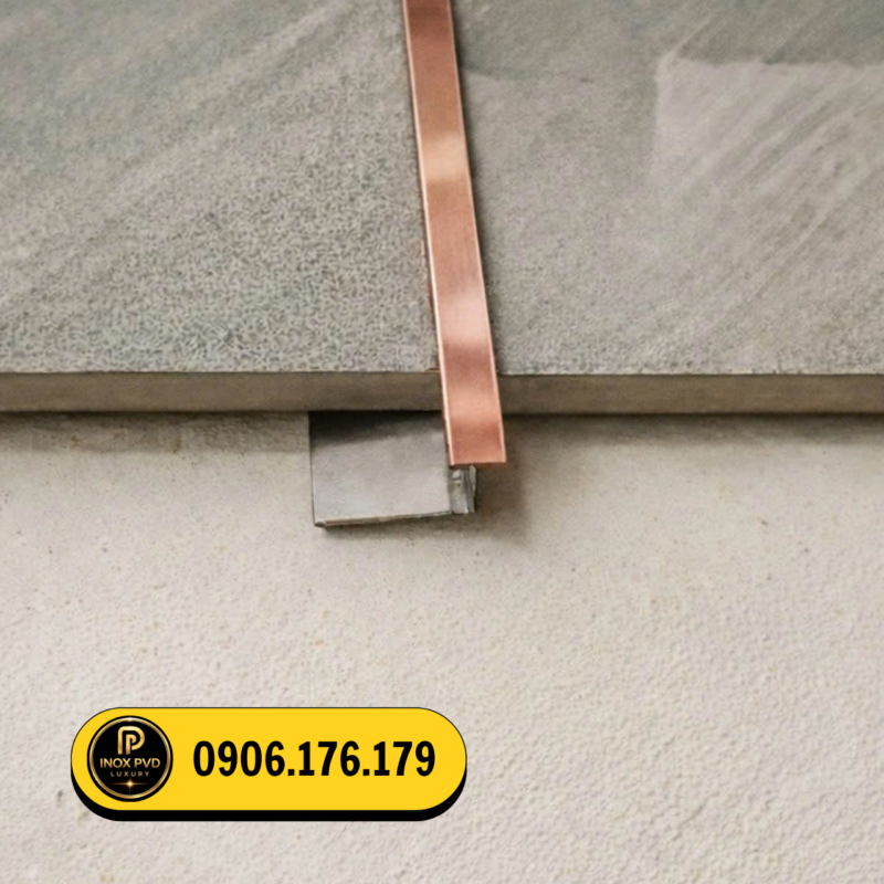 Nẹp treo gạch inox chữ H dùng nối gạch, đá và tấm ốp, vừa hỗ trợ hoàn thiện vừa tạo điểm nhấn trang trí hiện đại.