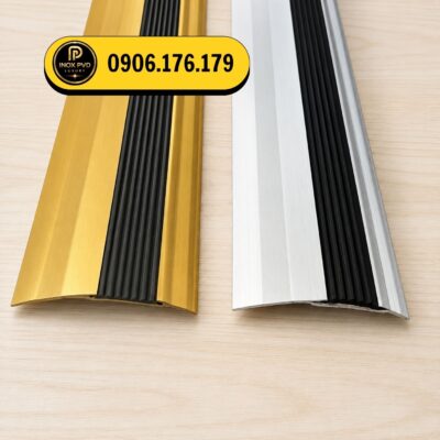 Nẹp nhôm chênh cốt sàn NOP8.0 xử lý điểm nối giữa hai mặt sàn không đồng cao độ, tăng tính thẩm mỹ và hoàn thiện cho công trình.